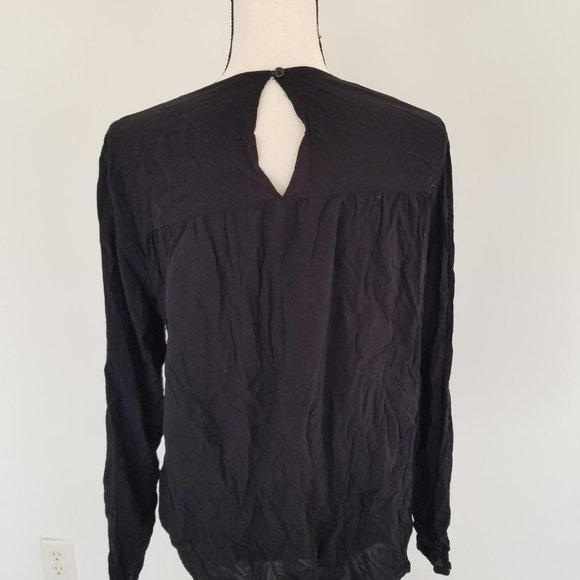 Old Navy Black Cotton top with side frills - XL - Picture 2 of 3
